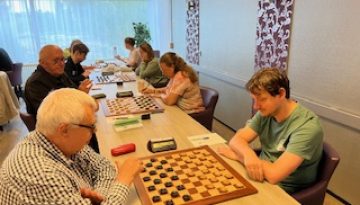 Titelkandidaat te sterk