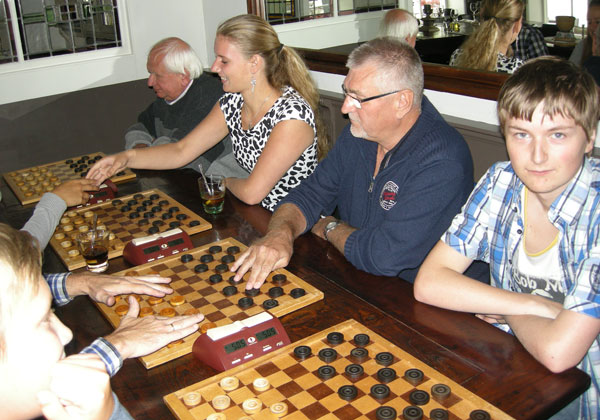 Van links naar rechts: maaike thomas