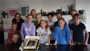 Titel gevierd met taart